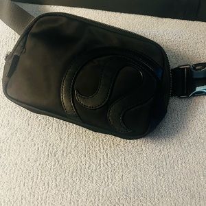 lululemon black on black with vegan leather logo Everywhere Belt Bag!